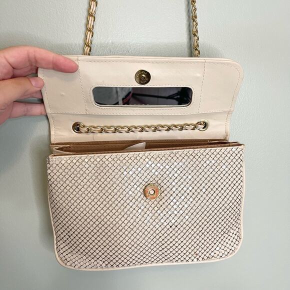 Vintage Whiting and Davis Cream Chain Beaded Bag - Picture 5 of 10